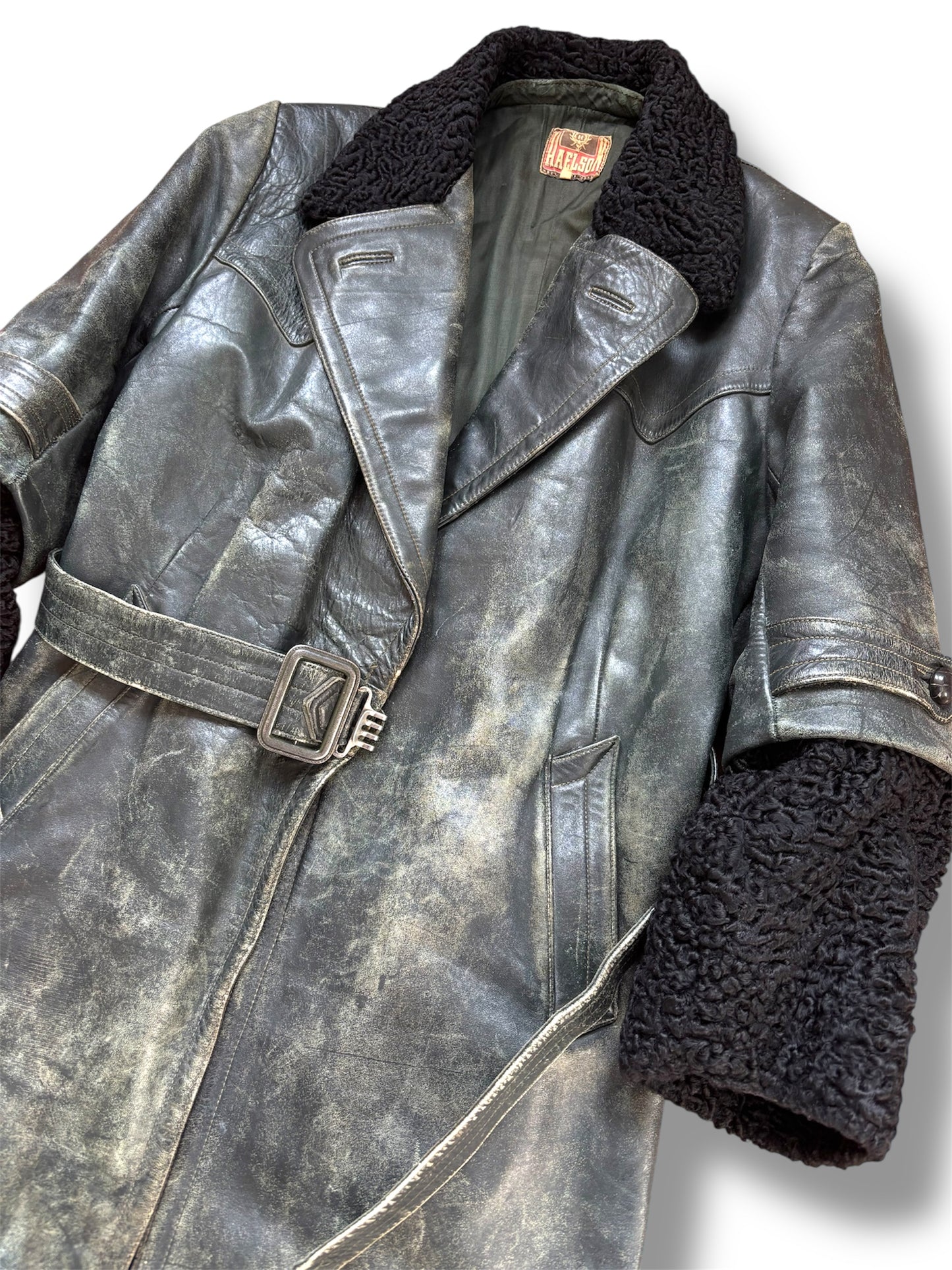 ‘Patina’s Memories’ KAMERFULALLL x ‘VINCERE’ by 4 Collab Trench coat